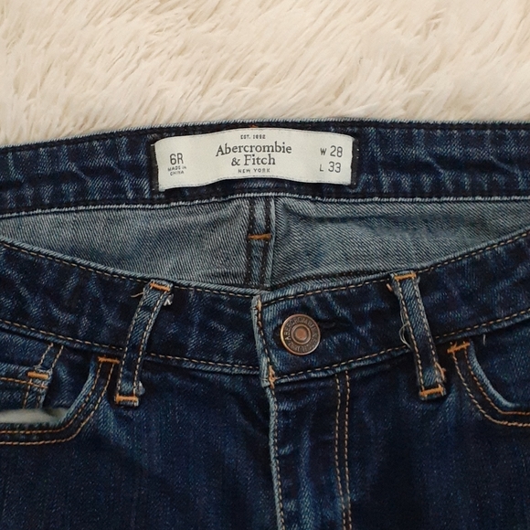 EUC Abercrombie & Fitch jeans - Picture 4 of 4
